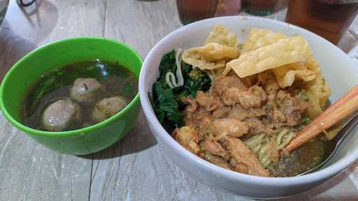 Bakso & Mie Ayam Elzie 7