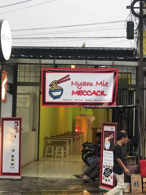 Nyam Mie Meccacil 5