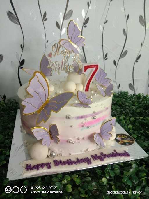 Hil'S Cakery And Catering 5