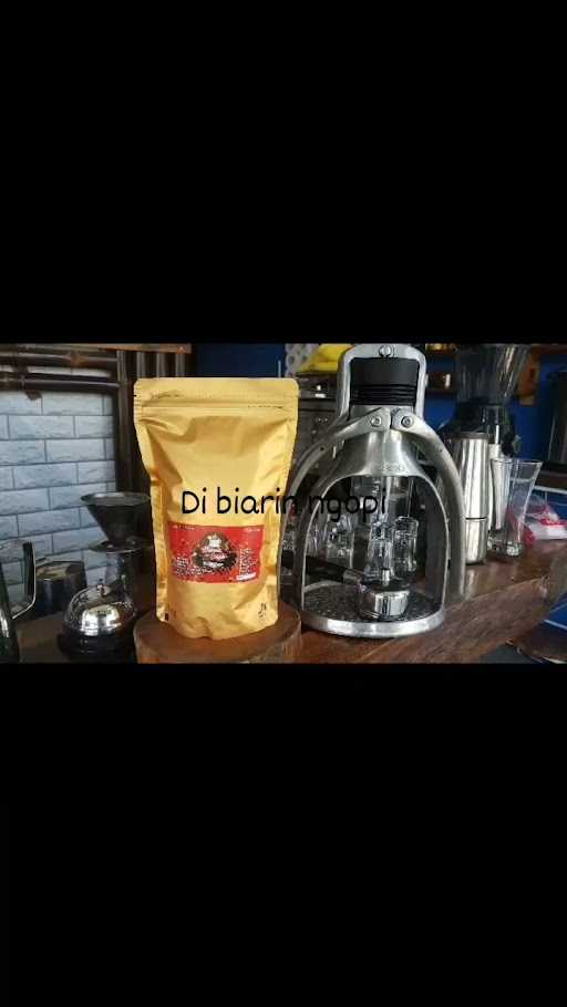 Divana Coffee Shop 4