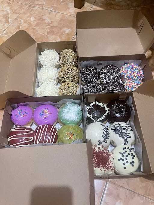 Zhafran Cake & Donuts 2