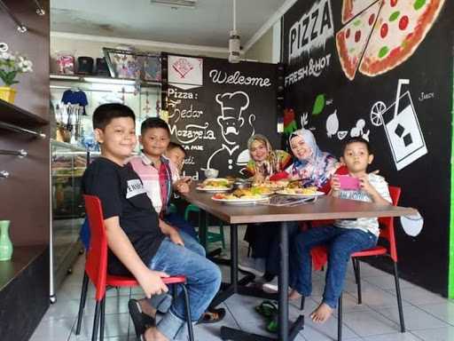 Cafe Pizza And Fashion Atifa 7