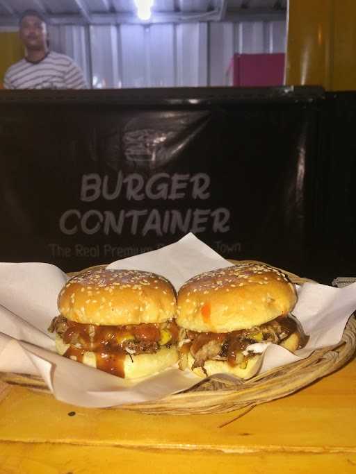 Burger Container 6