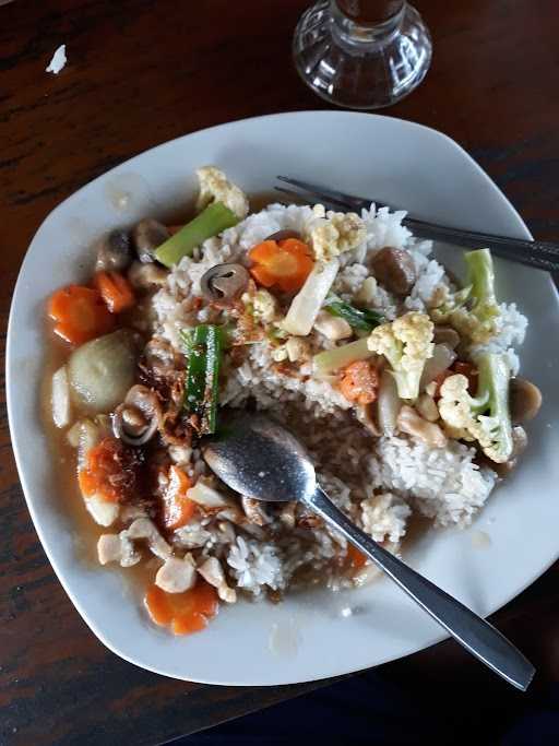 Pondok Makan Sari Banten 2 4