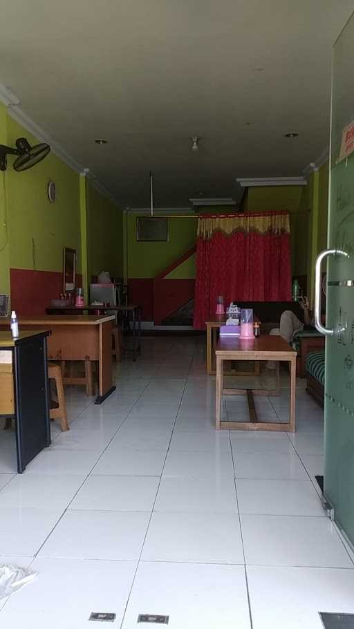 Rumah Makan Arina Pci 10