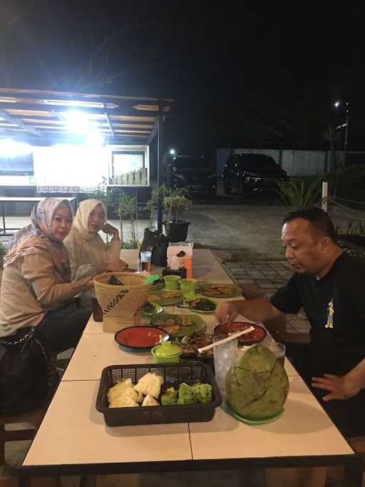 Warung Nasi Pesona Alam Sunda 1