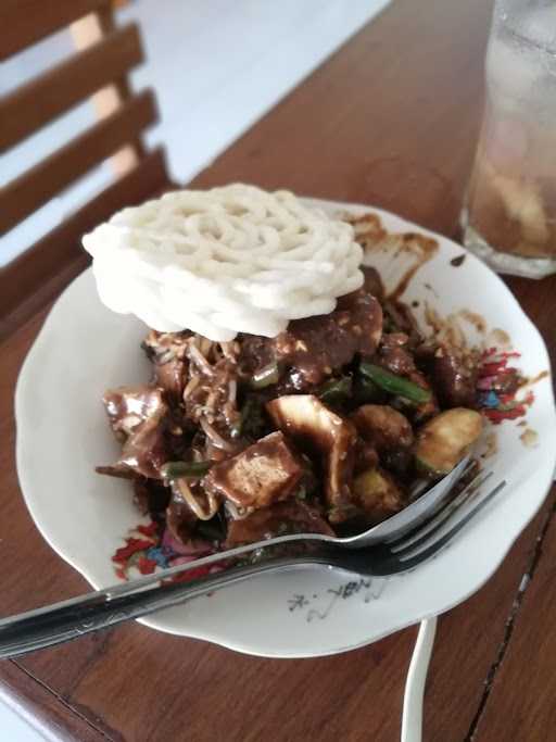 Warung Rujak Cingur Bu Tina 6