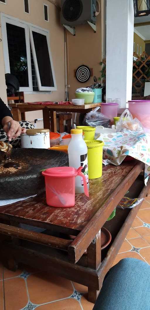 Warung Rujak Cingur Bu Tina 3