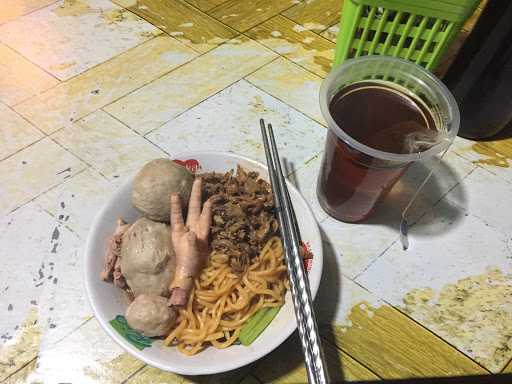 Baso Tri Lanang'S 8