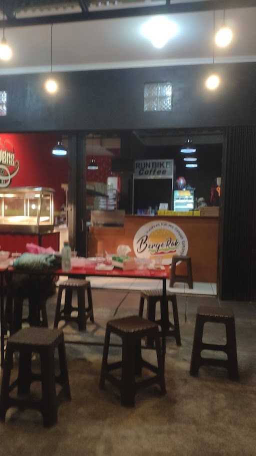 Bergerak Burger 10