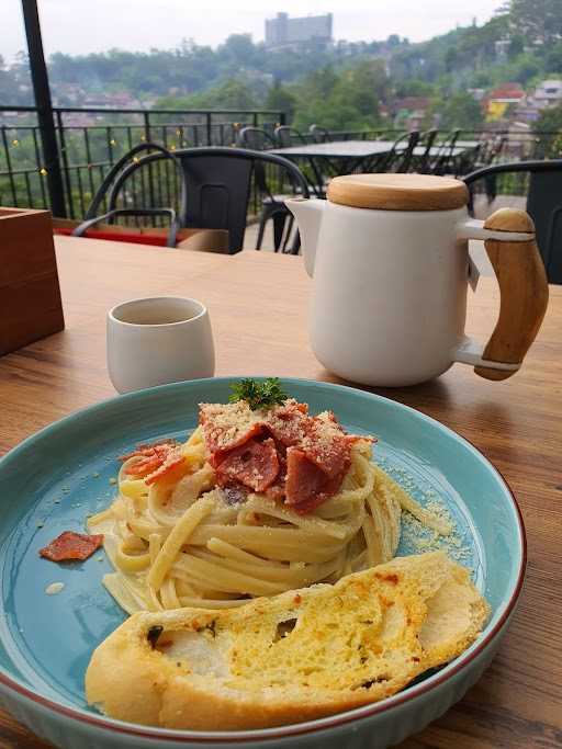 Dago Terrace Coffee & Pizza 2