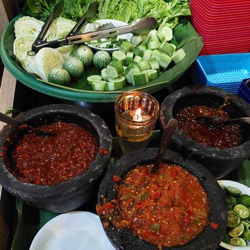 Warung Nasi Ampera Suci 2