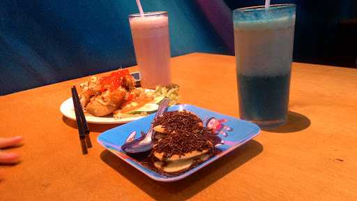 Kafe Doraemon 7