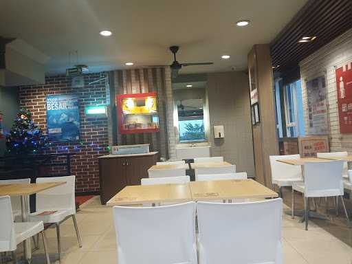 KFC - Gateway Ahmad Yani Bandung 6