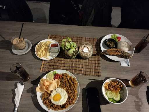 Raita Coffee & Eatery 5