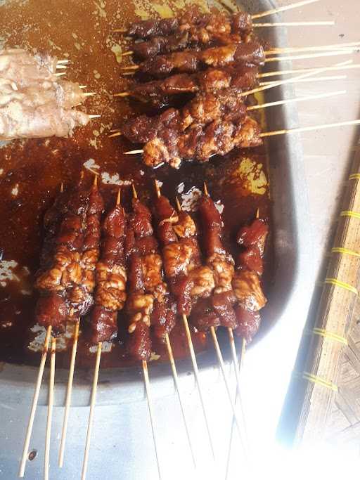 Kedai Sate Maranggi Priyangan. 1