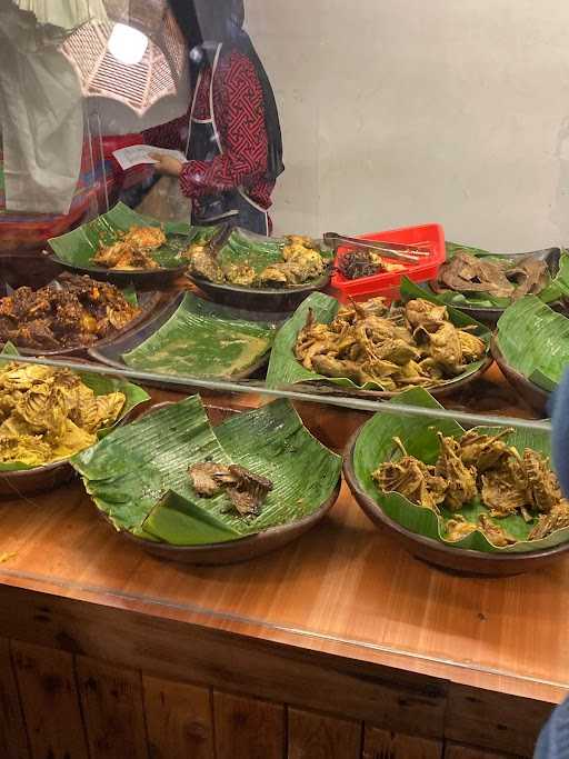 Warung Nasi Khas Sunda Laksana 7