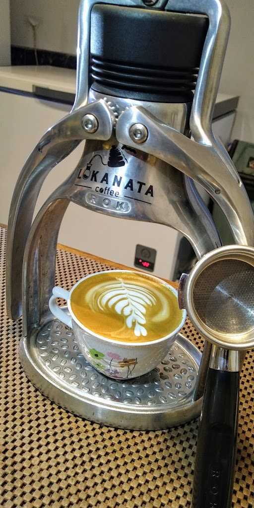 Lokanata Coffee And Eatery 6