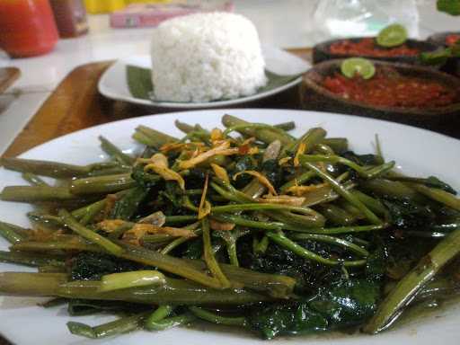 Tempat Makan Rm. Raja Kastrol 3