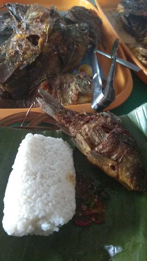 Warung Nasi Ibu Yayah 4