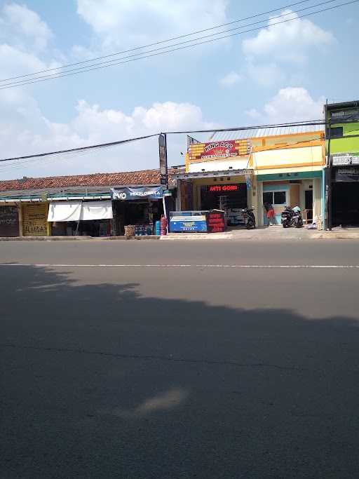 Burger Bangor Sukahati Cibinong 10