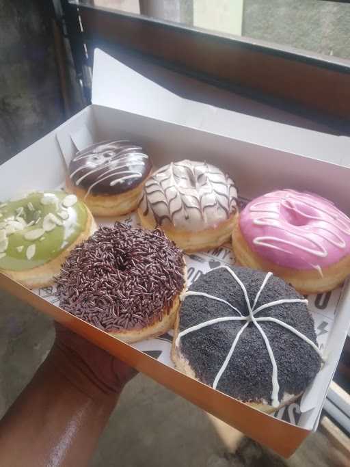 Dc Donuts Cilangkap Tapos 2