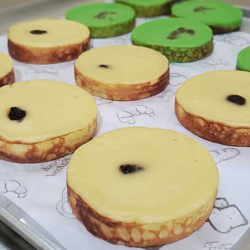 Donut Bule Dan Jajanan Soeltan Masway Cibinong 4