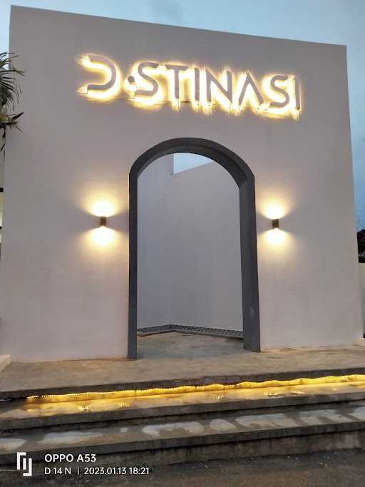 Destinasi Coffee & Eatery 1