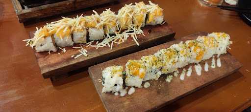 Warunk Sushi & Grill Cibinong 4