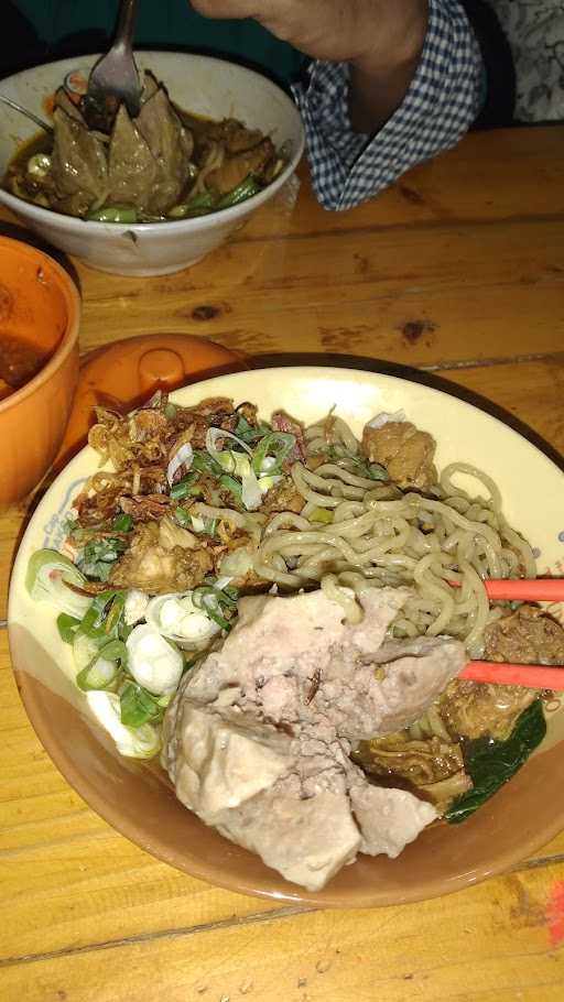 Mie Ayam Bakso Subur 4