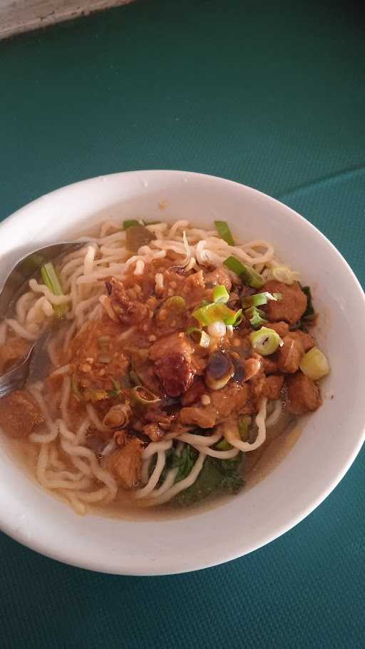 Mie Ayam Bakso Wahyu Mantep Group Pakansari 3