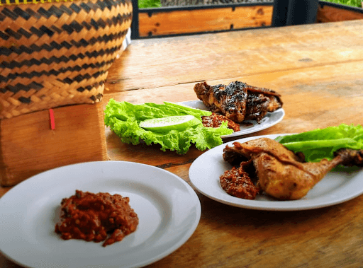 Resto Warung Papatong-Cibinong-Bogor 7