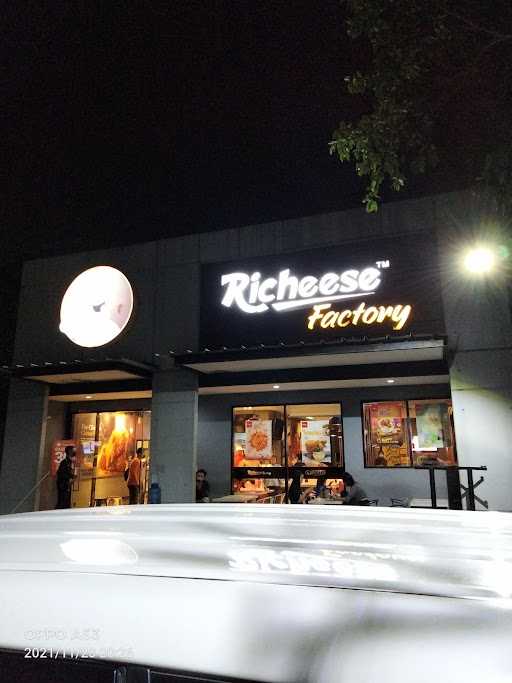 Richeese Factory Cibinong 1