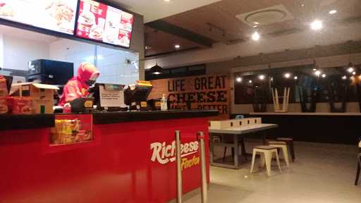 Richeese Factory Cibinong 9