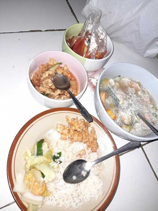 Rumah Makan & Seafood 99 7