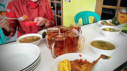 Rumah Makan Sederhana Maju 2