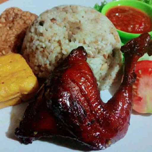 Warung Nasi Tutug Oncom Hegarmanah 1