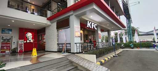 KFC - Plaza Metropolitan 7