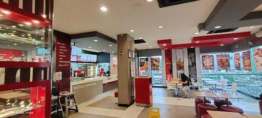 KFC - Plaza Metropolitan 9