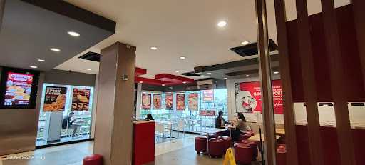 KFC - Plaza Metropolitan 10