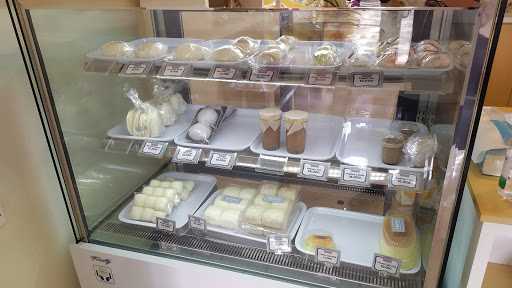 Rakuni Bakery - Ruko Del Espanya Karawaci 7