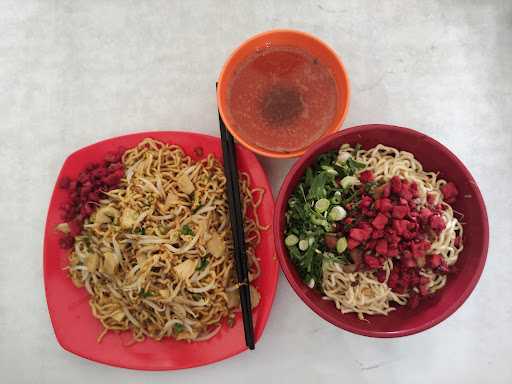 Bakmi Medan Kebon Jahe - Palem Semi 5