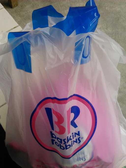 Baskin' Robbins 3