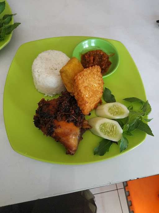 Empal Ayam Mama Nina 1