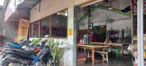 Kedai Makan Pak De 9