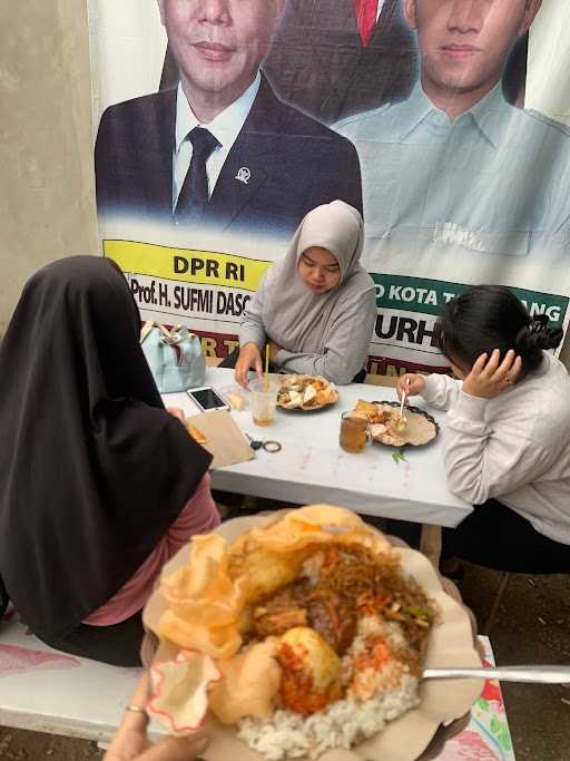 Nasi Uduk Umi Fyah 1