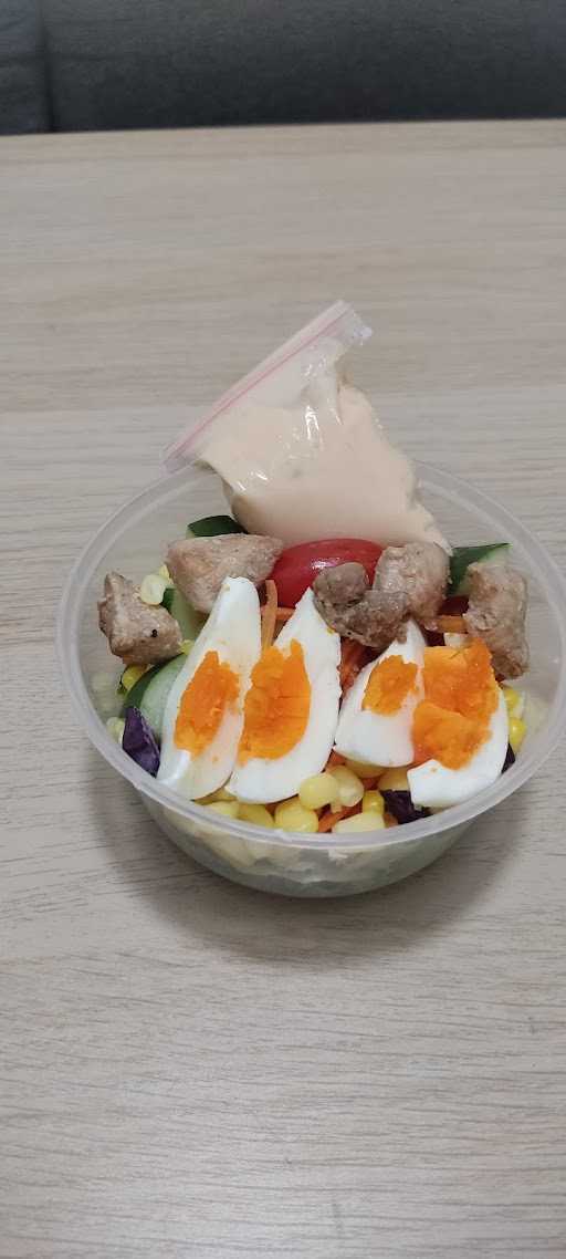 Salad & Coffee Cendrawasih 9