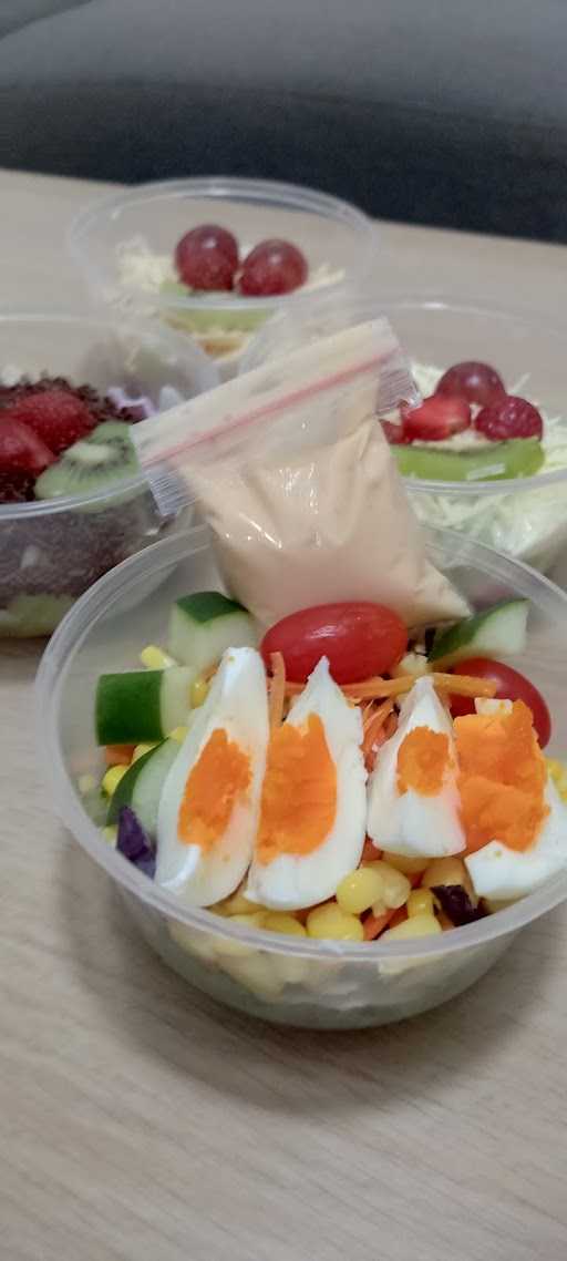 Salad & Coffee Cendrawasih 4