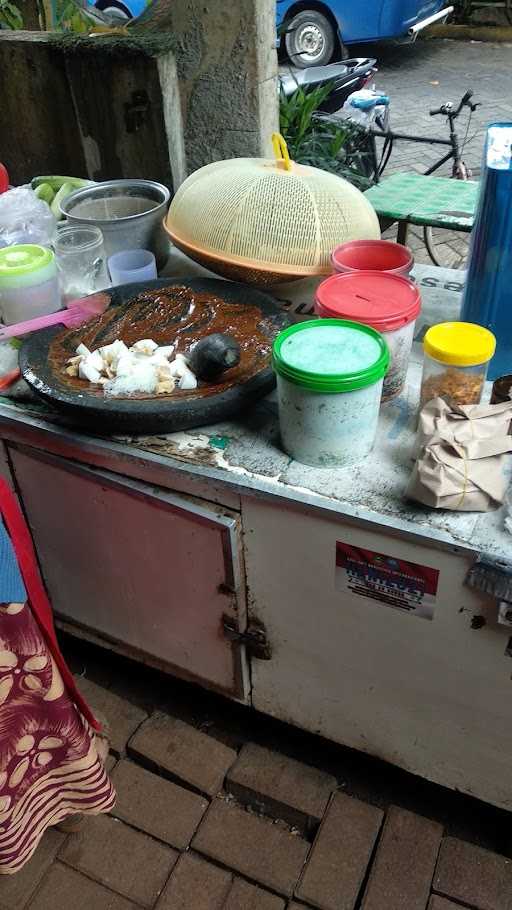 Warung Gado Gado Bu Cucu 5