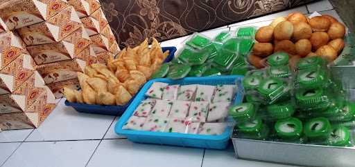 Al Khanza Cake & Cookies Pusat 1